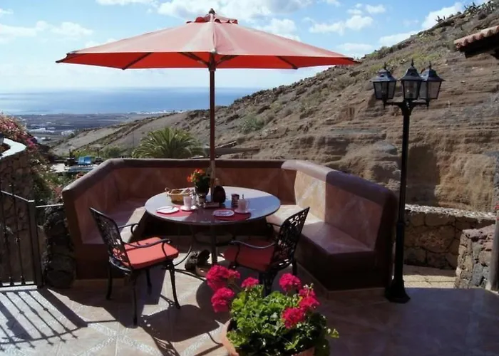 Дом отдыха Schlafen In Einer Vulkanischen Hoehle By Interhome Тиас