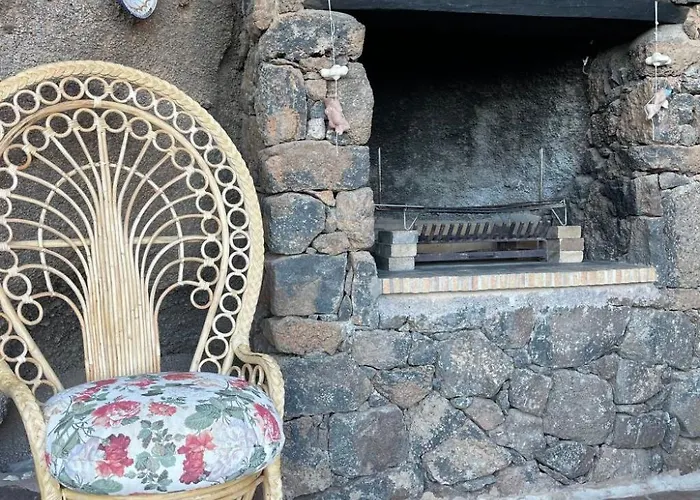 Schlafen In Einer Vulkanischen Hoehle By Interhome *