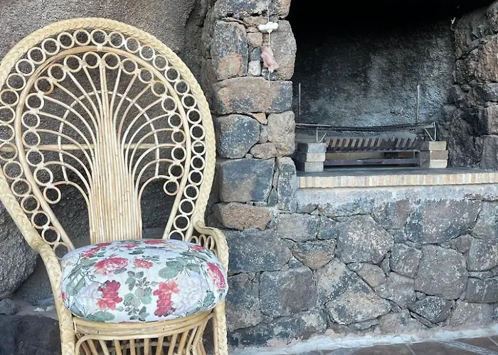 Дом отдыха Schlafen In Einer Vulkanischen Hoehle By Interhome *