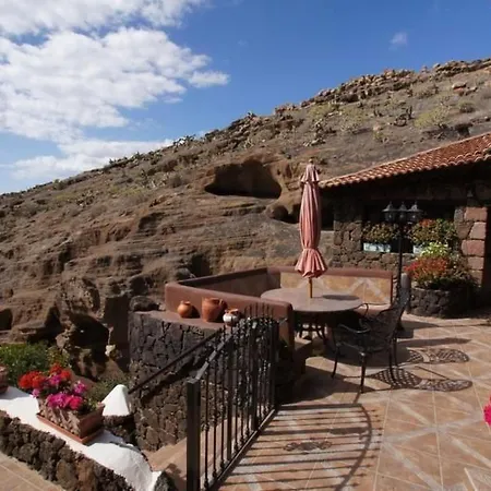 Nyaraló Schlafen In Einer Vulkanischen Hoehle By Interhome *