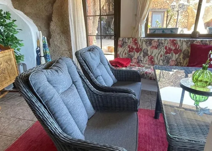 Schlafen In Einer Vulkanischen Hoehle By Interhome Nyaraló