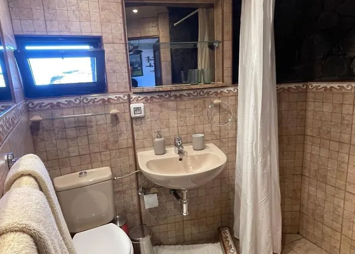 Schlafen In Einer Vulkanischen Hoehle By Interhome