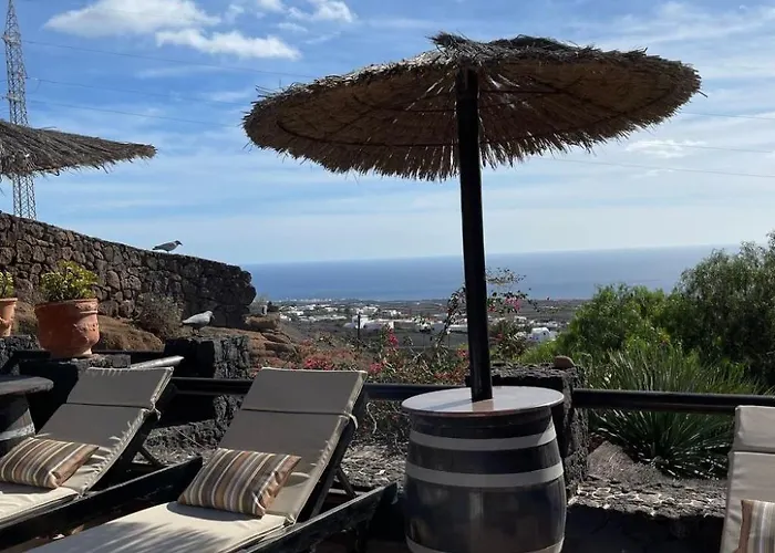 Schlafen In Einer Vulkanischen Hoehle By Interhome *