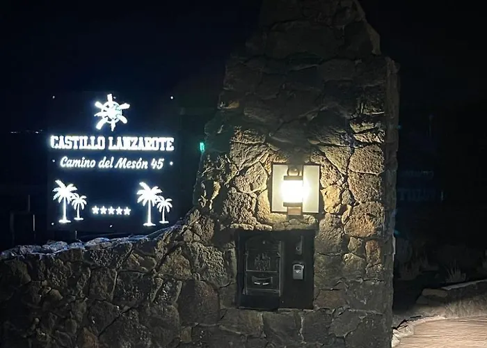 Schlafen In Einer Vulkanischen Hoehle By Interhome *