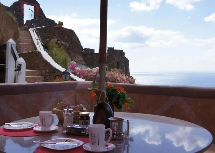 Schlafen In Einer Vulkanischen Hoehle By Interhome *