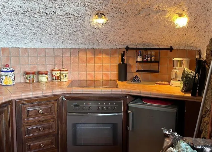 Schlafen In Einer Vulkanischen Hoehle By Interhome